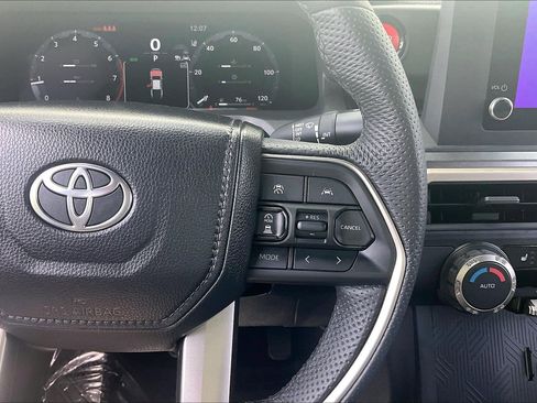 Used 2025 Toyota Tacoma TRD Off-Road image 24