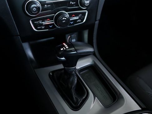 Used 2020 Dodge Charger SXT w/ Blacktop Package image 20