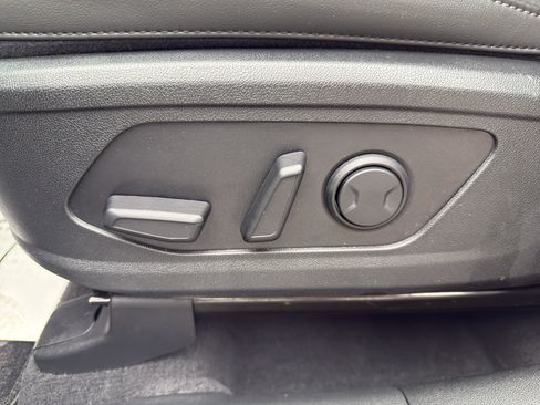 Used 2024 Kia Sorento SX AWD/4WD image 11