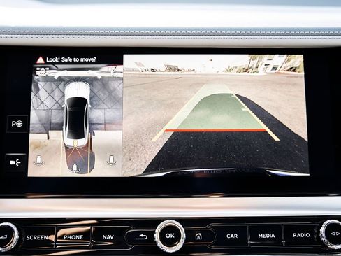 Used 2026 Bentley Flying Spur Plug-In Hybrid AWD/4WD image 81