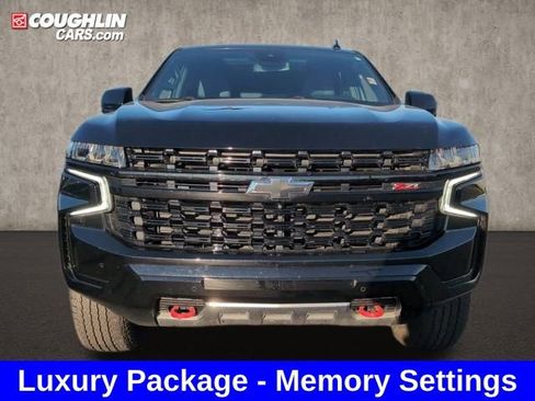 Used 2023 Chevrolet Tahoe Z71 w/ Luxury Package image 2