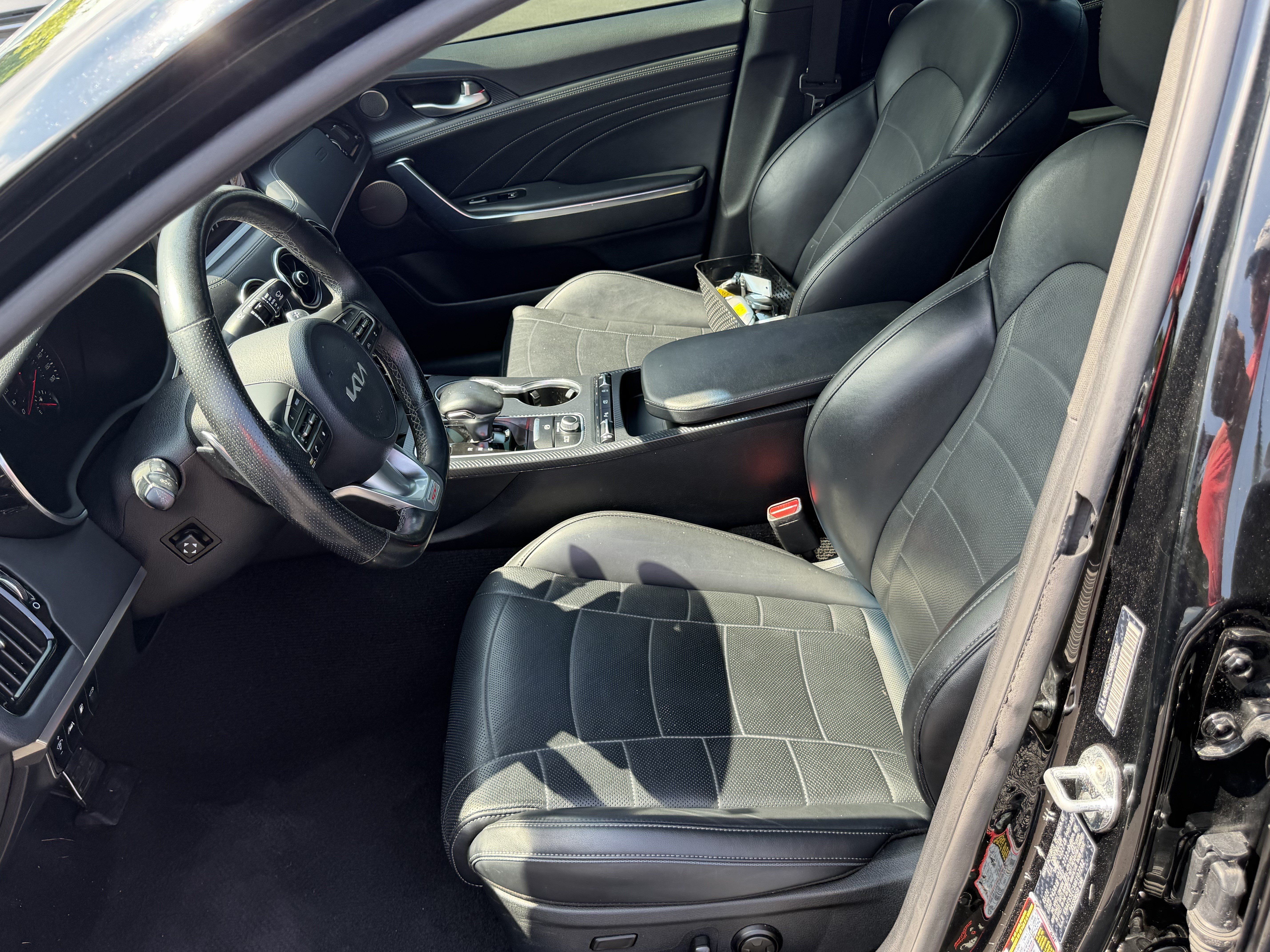 Used 2022 Kia Stinger GT2 w/ Scorpion Package RWD image 9