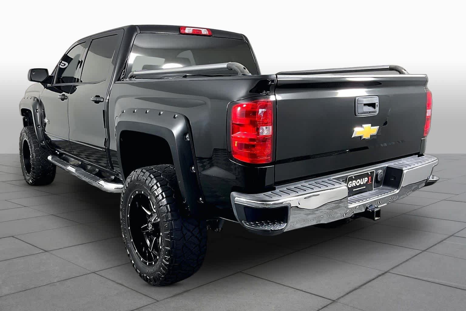 Used 2018 Chevrolet Silverado 1500 LT w/ Texas Edition RWD image 11