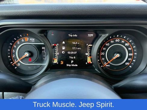 New 2025 Jeep Gladiator Sport image 13