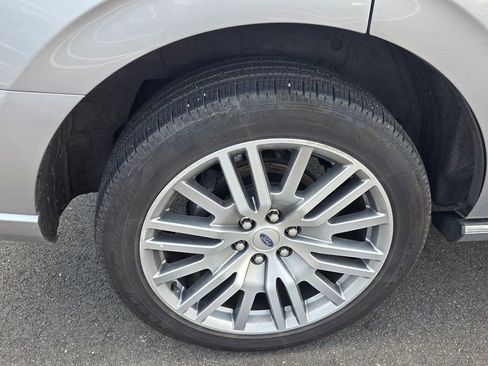 Used 2023 Ford Expedition Platinum AWD/4WD image 9