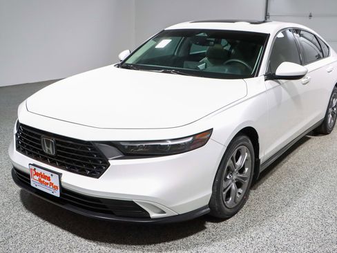 Used 2024 Honda Accord EX image 30