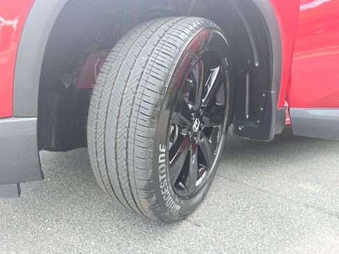 Used 2025 Honda Pilot Black Edition image 32