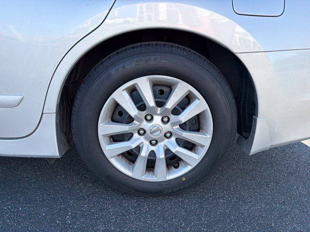 Used 2017 Nissan Altima 2.5 S w/ Power Driver Seat Package FWD image 9