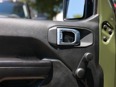 Used 2021 Jeep Wrangler Sport AWD/4WD image 13