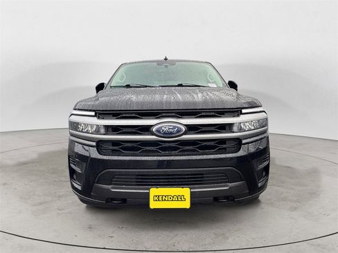 Used 2022 Ford Expedition XLT image 7