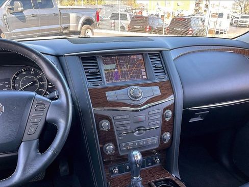 Used 2017 Nissan Armada Platinum image 5