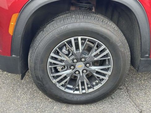 Certified 2025 Chevrolet Traverse LT w/ Driver Confidence Package image 7