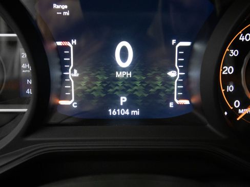 Used 2024 Jeep Wrangler Unlimited Rubicon AWD/4WD image 20