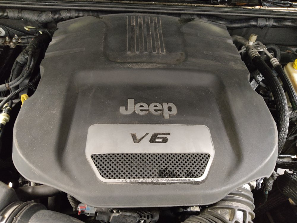 Used 2015 Jeep Wrangler Sport AWD/4WD image 30
