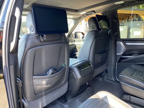 Used 2026 Cadillac Escalade V w/ LPO, ONYX Package AWD/4WD image 15