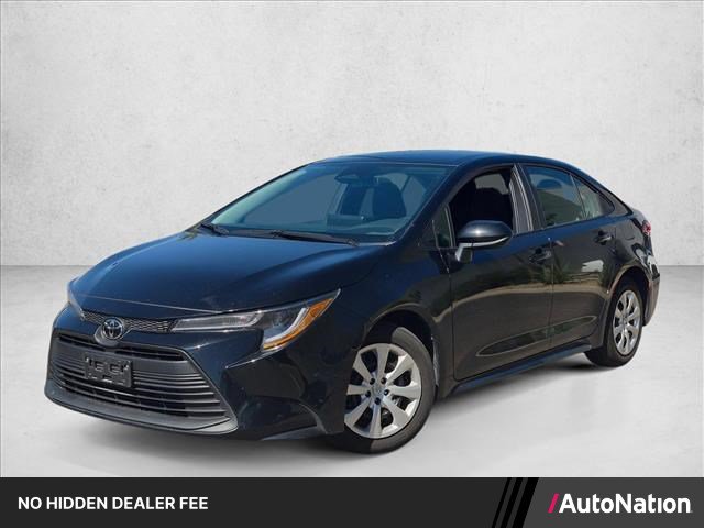 Used 2025 Toyota Corolla LE FWD image 1
