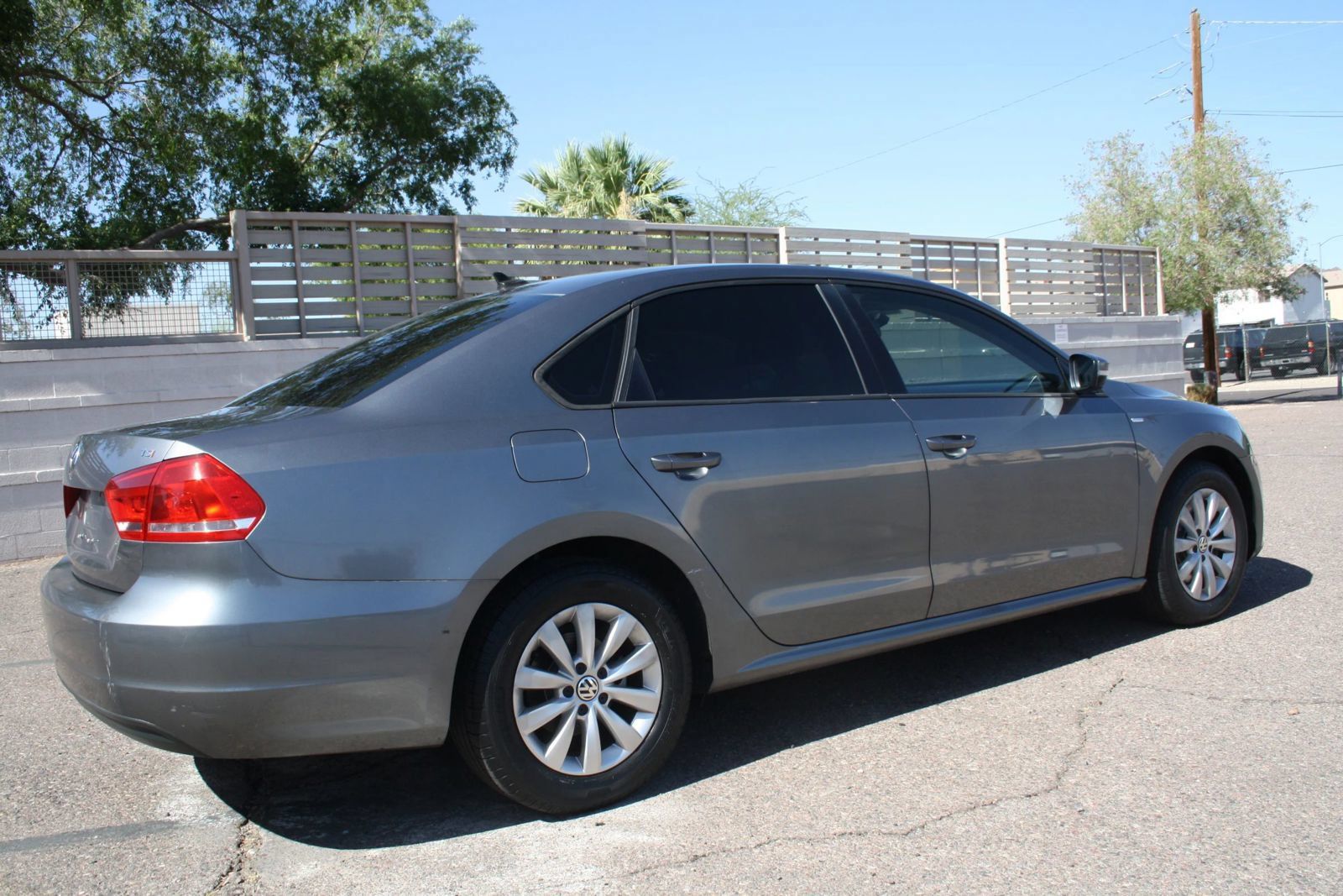 Used 2015 Volkswagen Passat 1.8T Wolfsburg Edition FWD image 3