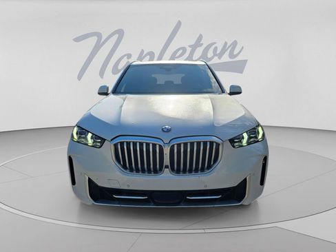 Used 2024 BMW X5 sDrive40i RWD image 2