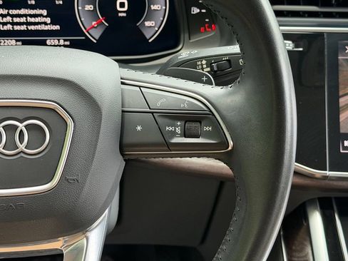 Used 2019 Audi Q8 Prestige w/ Luxury Package AWD/4WD image 46