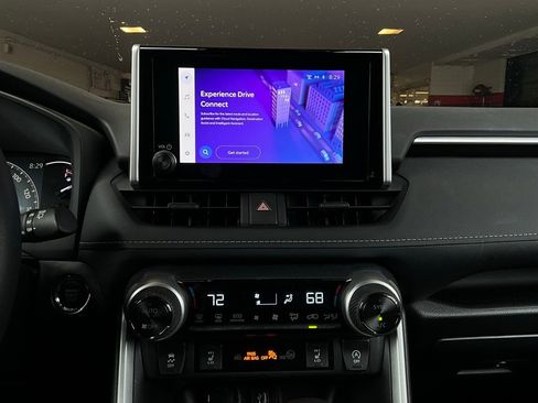 Used 2025 Toyota RAV4 XLE image 26