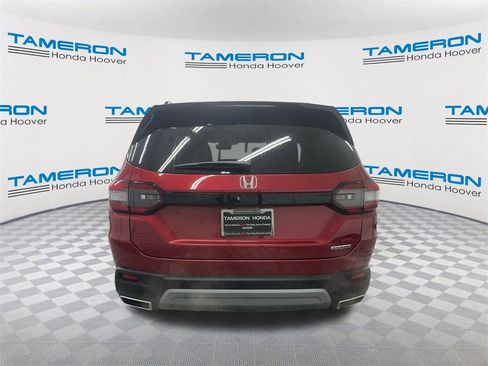 New 2025 Honda Pilot Touring image 4
