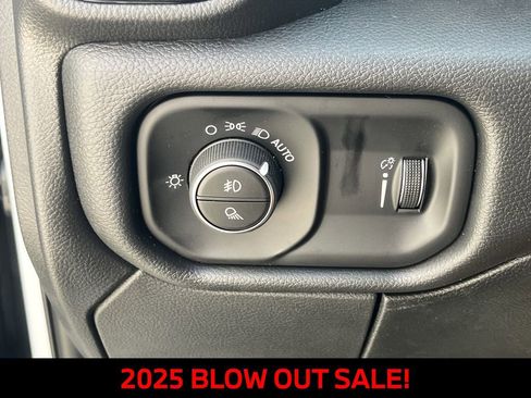 New 2025 RAM 2500 Tradesman AWD/4WD image 22