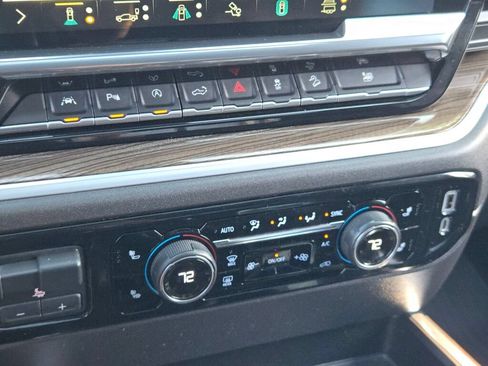 Certified 2022 Chevrolet Silverado 1500 LT Trail Boss w/ LT Trail Boss Premium Package AWD/4WD image 31