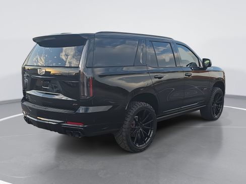 Certified 2026 Cadillac Escalade V AWD/4WD image 3