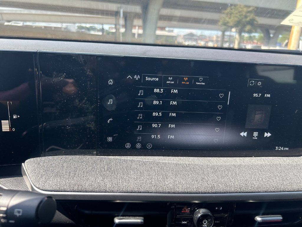 Used 2026 Nissan Kicks S w/ Charging Package FWD image 17