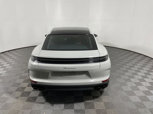 Used 2025 Porsche Panamera image 6