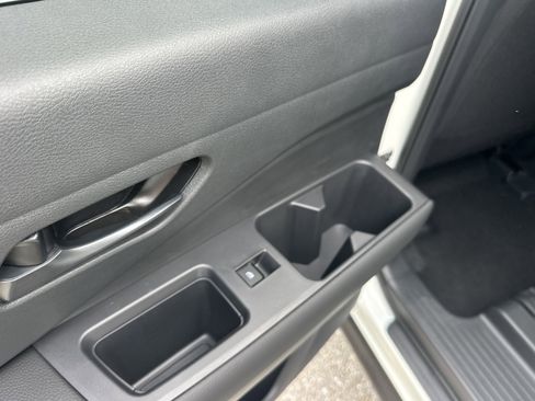 New 2026 Nissan Pathfinder S image 11