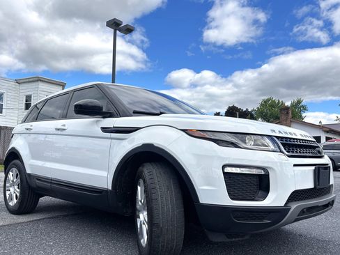 Used 2018 Land Rover Range Rover Evoque SE Premium AWD/4WD image 3