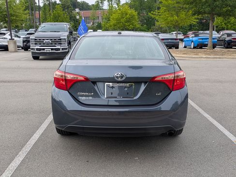 Used 2017 Toyota Corolla LE w/ LE Premium Package w/Moonroof FWD image 5