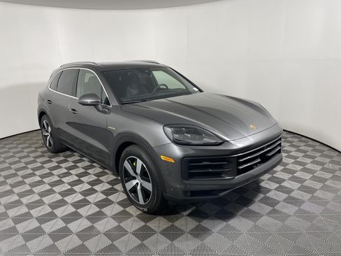 Used 2026 Porsche Cayenne E-Hybrid AWD/4WD image 9