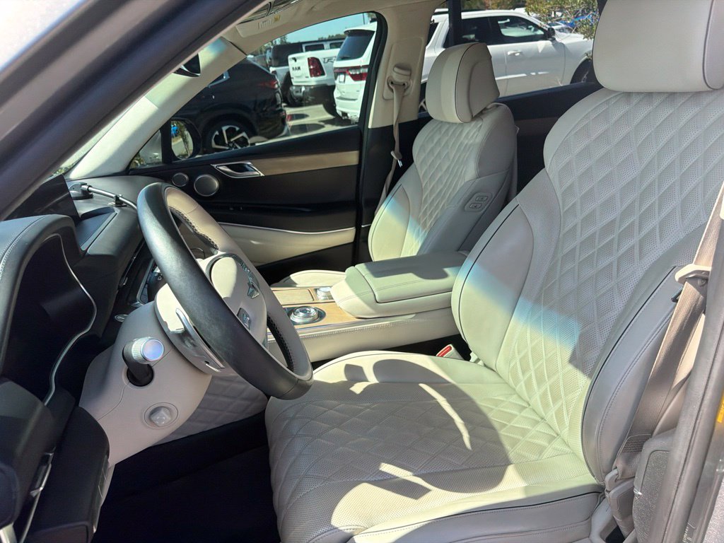 Used 2022 Genesis GV80 3.5T w/ Prestige Package 07 AWD/4WD image 2