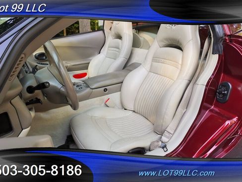 Used 2003 Chevrolet Corvette Coupe w/ Preferred Equipment Group RWD image 2
