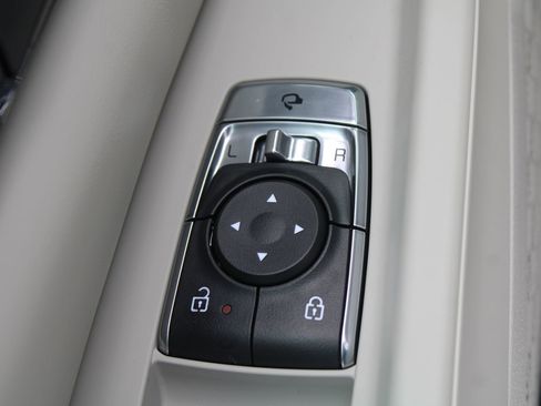 New 2026 Kia Carnival SX FWD image 27