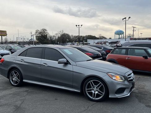 Used 2015 Mercedes-Benz E 350 4MATIC Sedan image 5