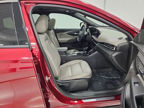 Used 2025 Buick Envista Avenir image 17