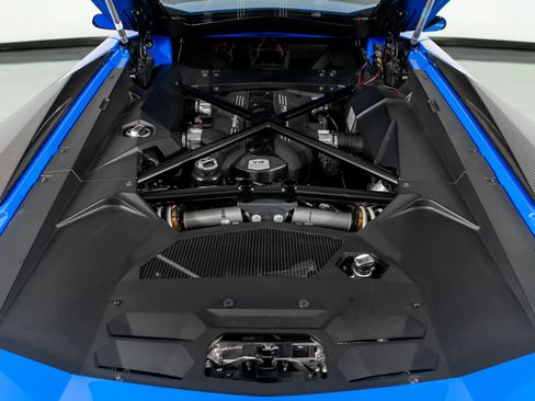 Used 2018 Lamborghini Aventador S image 51
