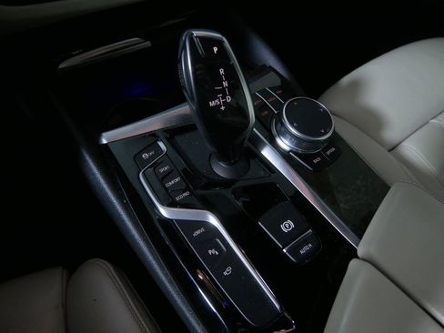 Used 2018 BMW 530e xDrive w/ Premium Package 2 AWD/4WD image 27
