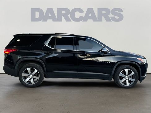 Used 2018 Chevrolet Traverse LT image 8