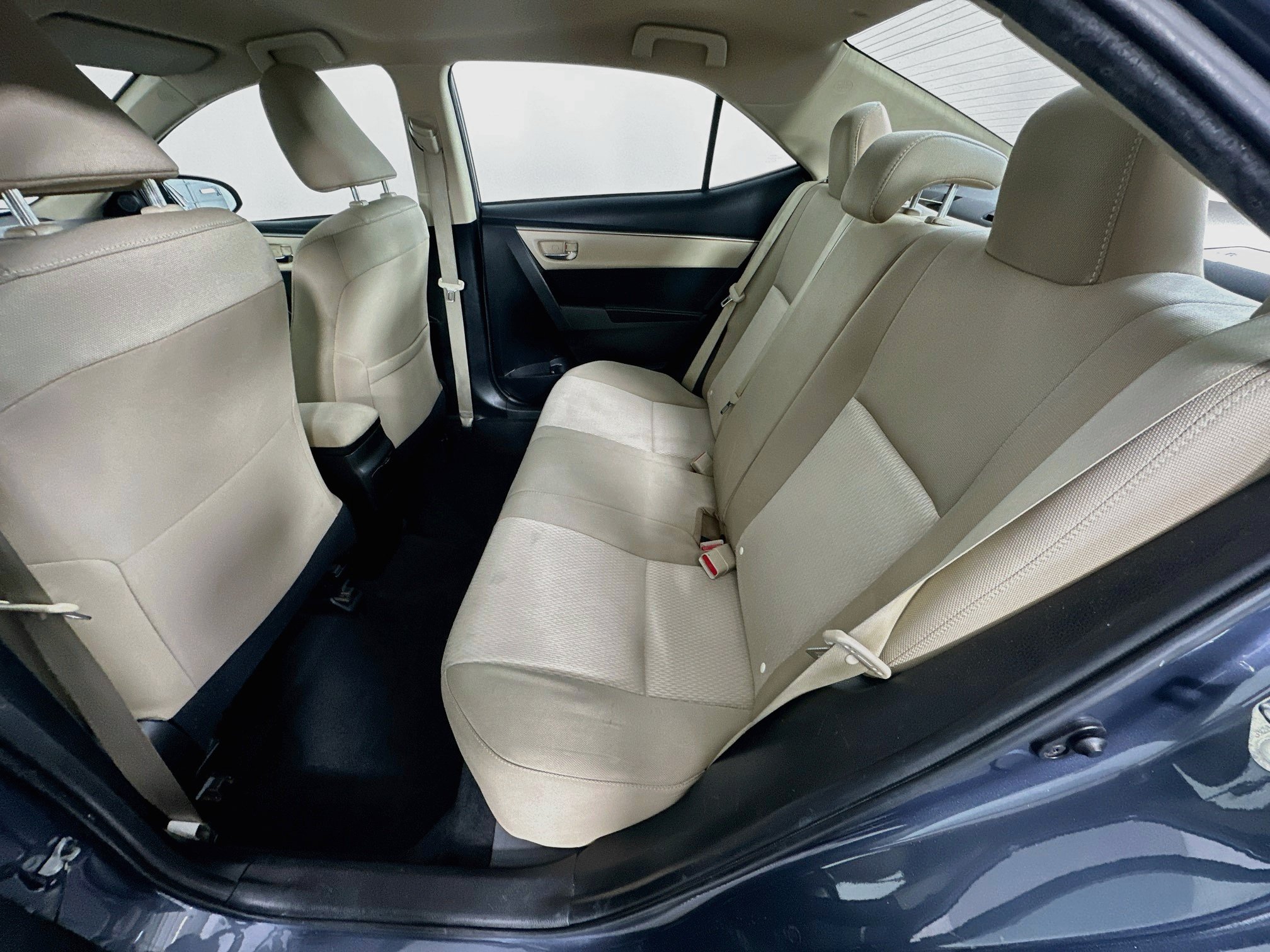 Used 2014 Toyota Corolla LE FWD image 26