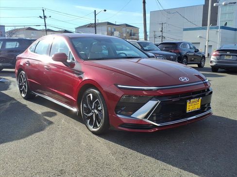 Certified 2024 Hyundai Sonata SEL image 1