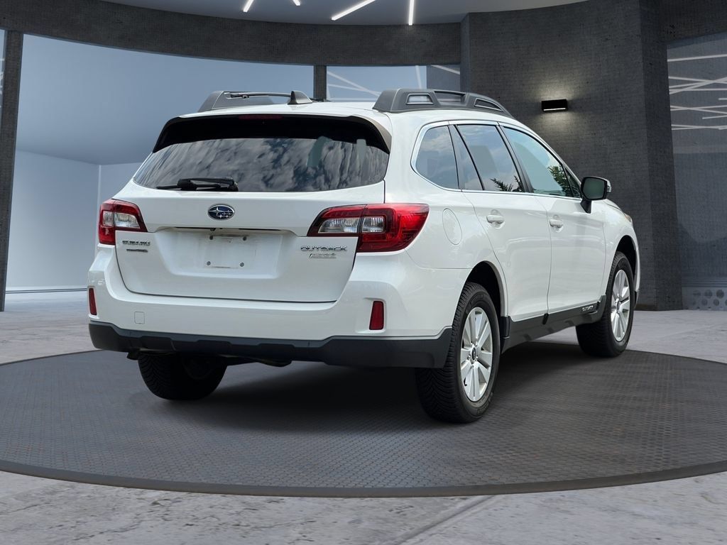 Used 2017 Subaru Outback 2.5i Premium AWD/4WD image 4