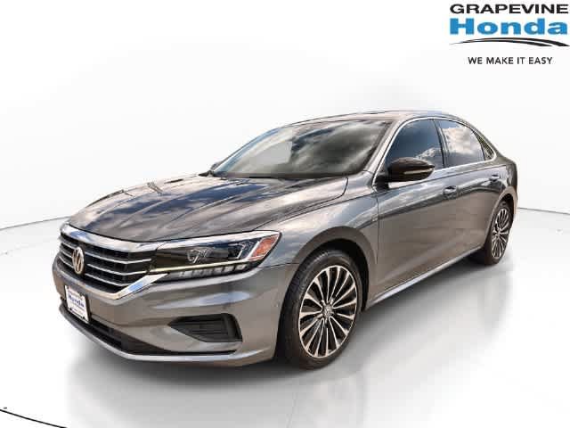 Used 2022 Volkswagen Passat 2.0T FWD image 1