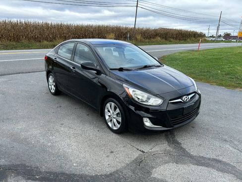 Used 2012 Hyundai Accent GLS w/ Premium Pkg 3 image 5