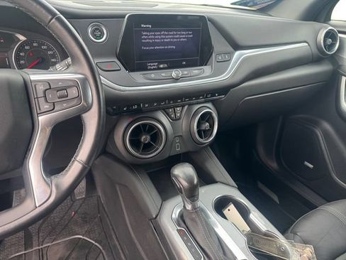 Used 2019 Chevrolet Blazer LT w/ Sound & Technology Package AWD/4WD image 15