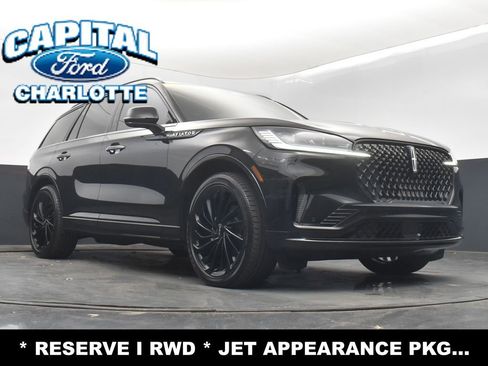 Used 2025 Lincoln Aviator Reserve w/ Jet Appearance Package image 23