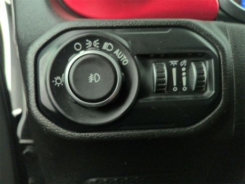 Used 2018 Jeep Wrangler Unlimited Rubicon image 17